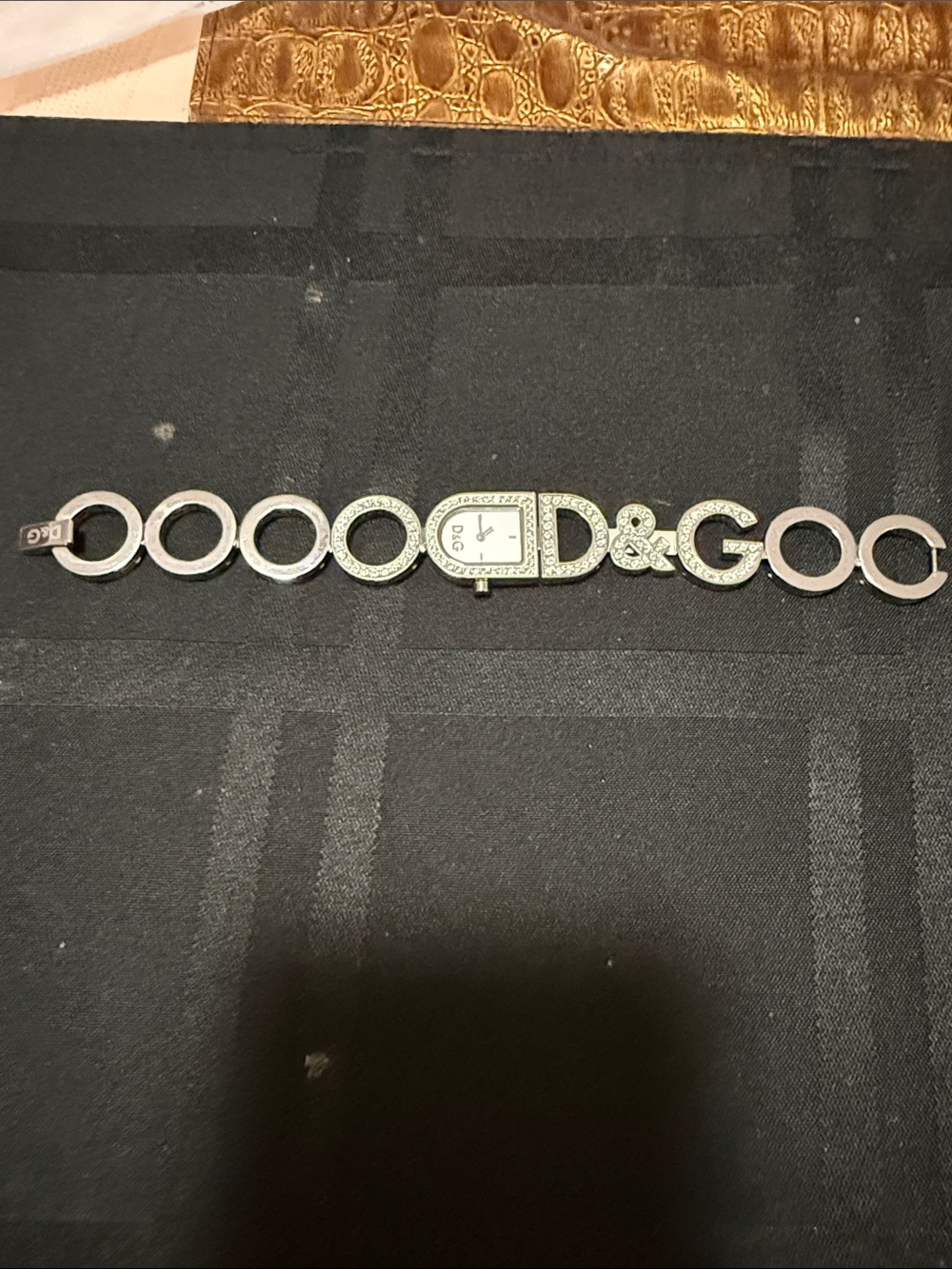 Authentic Dolce & Gabbana Crystal Womens Silver Wrist Watch